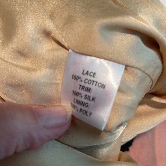 Douglas Hannant made in USA. Black dress with gold lining - Picture 12 of 12